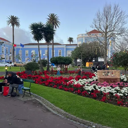 Toi Et Moi Downtown-guests Speek For Us! Ponta Delgada (Sao Miguel)